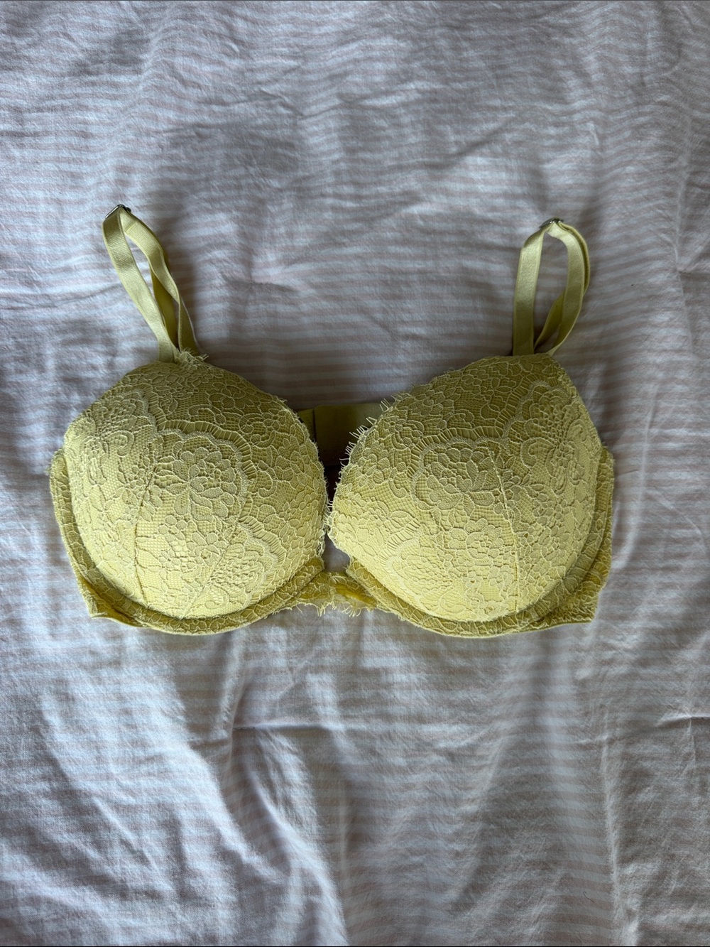 Victoria's Secret Dream angels lace Push-Up Bra Pale Yellow